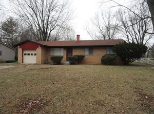 5708 Laurel Hall Dr, Indianapolis, IN