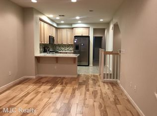 1580 McCandless Dr, Milpitas, CA 95035