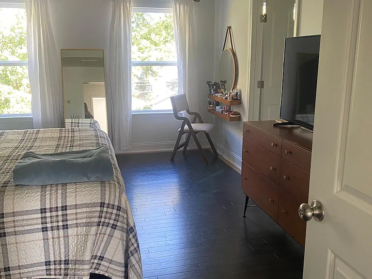 319 Belton St — Photo 23