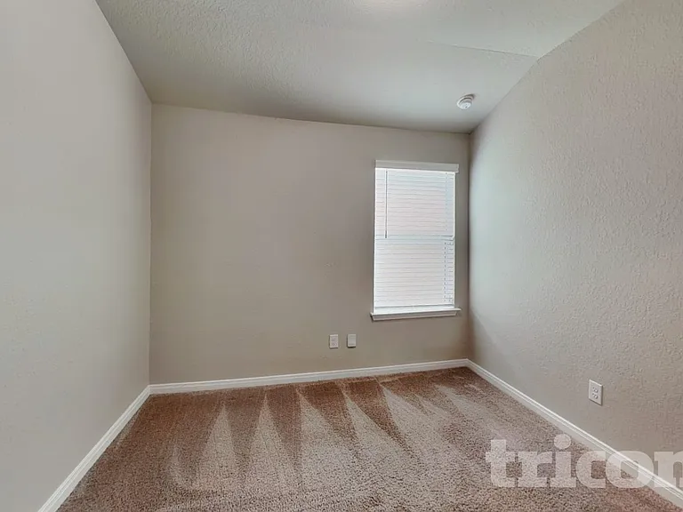 13619 Emerson Way — Photo 12