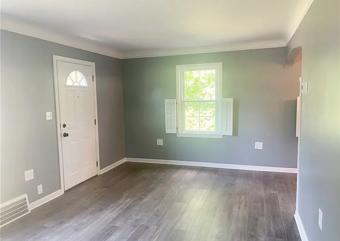3 bed, 1149 sqft, $1,850 — Photo 3