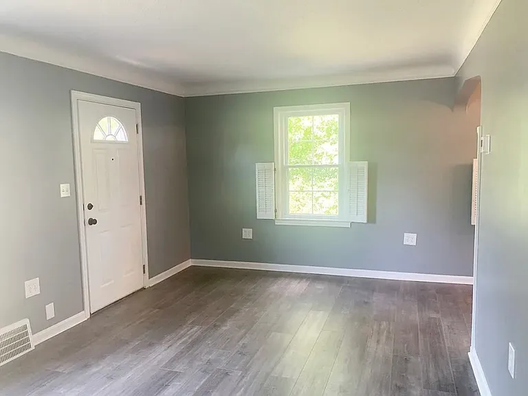 21302 Gardenview Dr — Photo 3