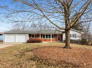 114 Potomac Dr, Iowa City, IA 52245