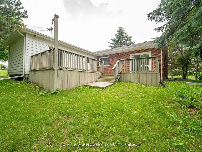 5263 Trafalgar Rd — Photo 34