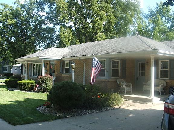 3rd image of 211 S Blaine Ave