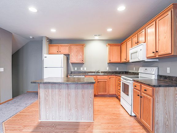 3rd image of 18168 Hayes Ct