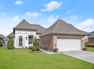 10377 Grand Plaza Dr, Denham Springs, LA 70726