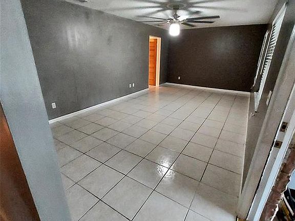 4th image of 306 Skywood Dr