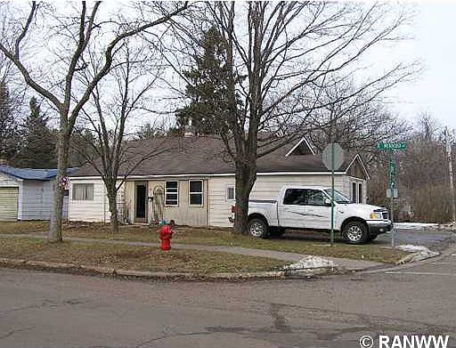 2nd image of 419 Menasha Ave E