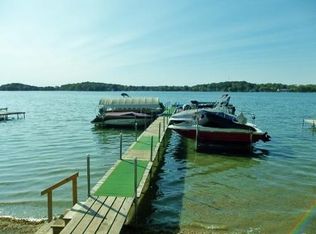 555 Oakwood Trl, Twin Lakes, WI 53181