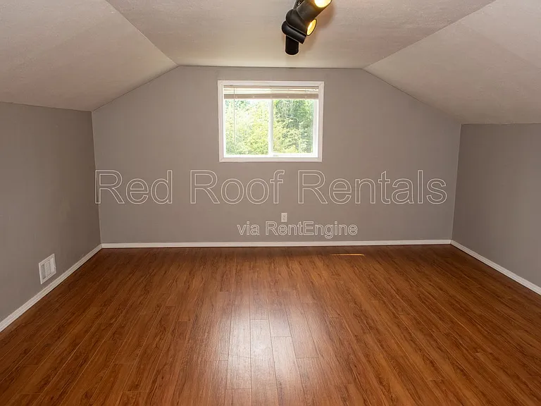 502 138th St E — Photo 21