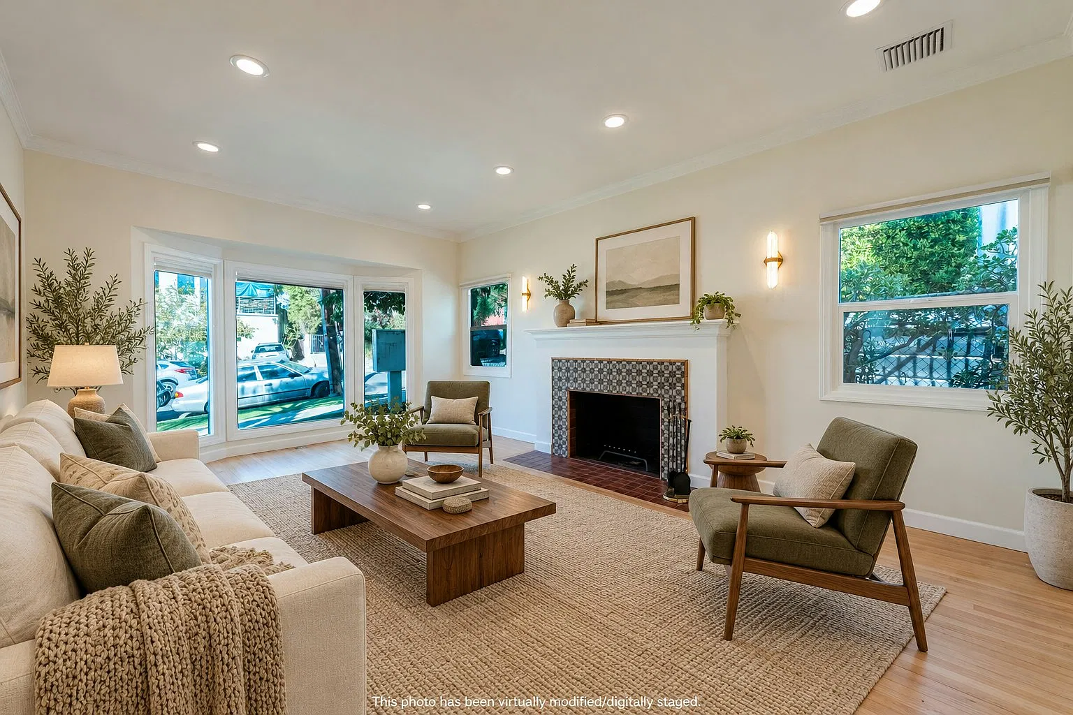2828 Avenel Street — Photo 4