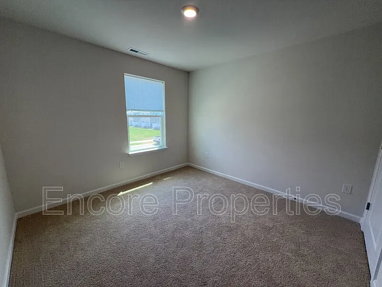 50 Sweet Meadow Rd — Photo 10
