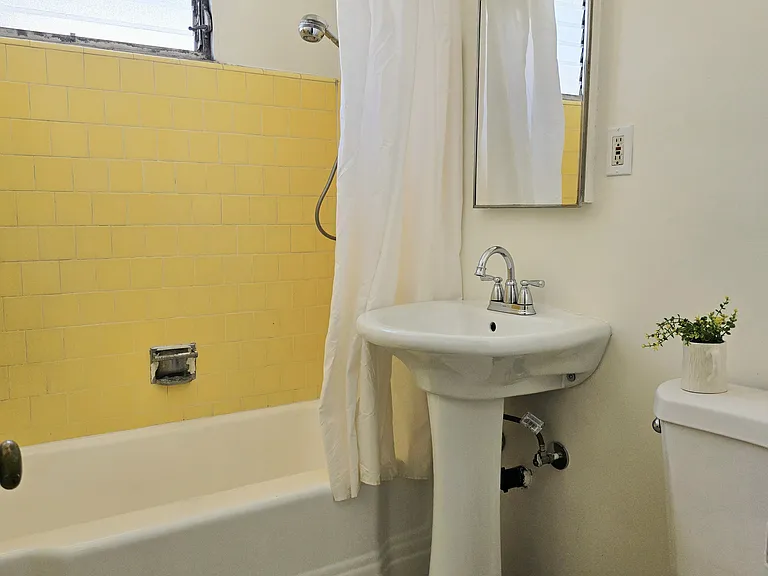 319 N Chevy Chase Dr #F — Photo 15
