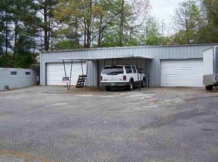 4 Richey Ln, Ware Shoals, SC 29692