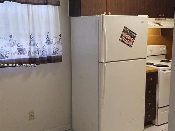 2nd image of 1330 NE 127th St APT 6