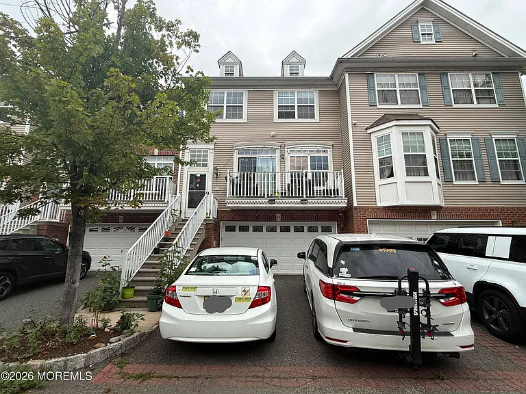 24 Tottenham Ct — Photo 2