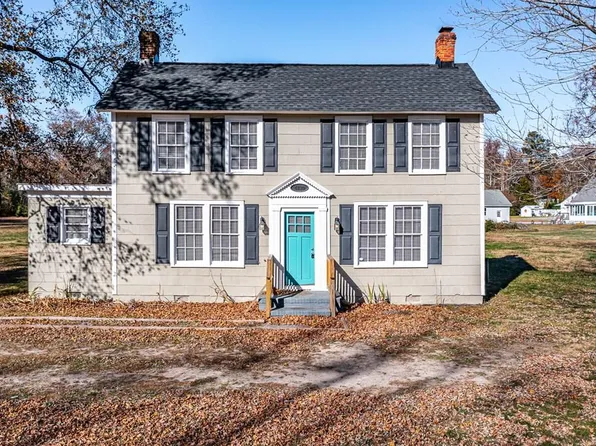 4230 Irvington Rd, Irvington, VA 22480