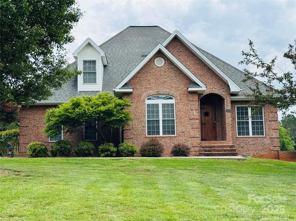 5518 Land Harbour Dr, Granite Falls, NC 28630