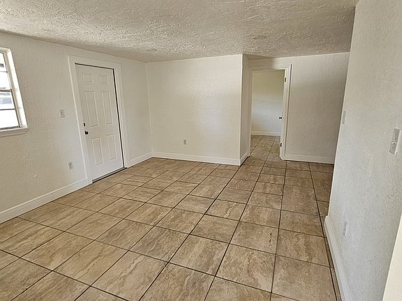 5th image of 202 7th Ave W Unit B
