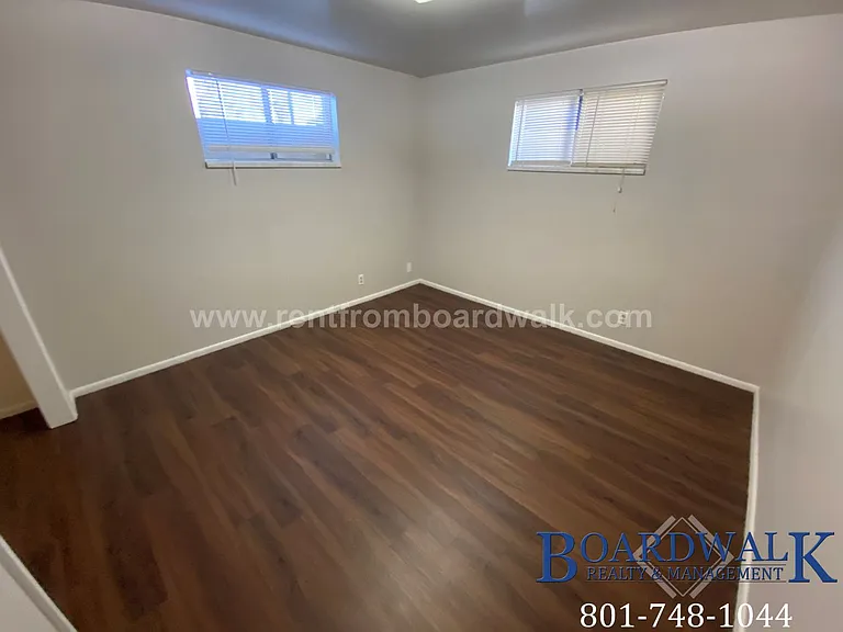 2527 E Valley View Ave — Photo 12