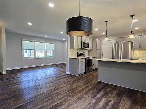 3rd image of 5411 E Timberwood Dr