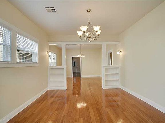 2nd image of 2609 Gen Pershing St