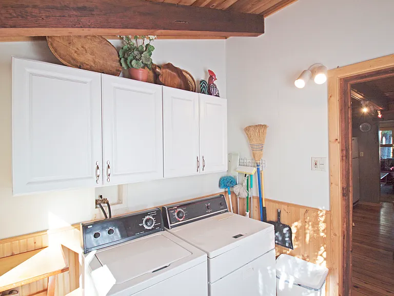 690 Balsam Ln — Photo 22