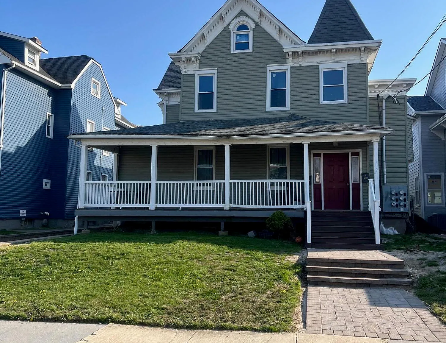 3 bed, 1.5 bath, 3044 sqft, $2,990 — Photo 2