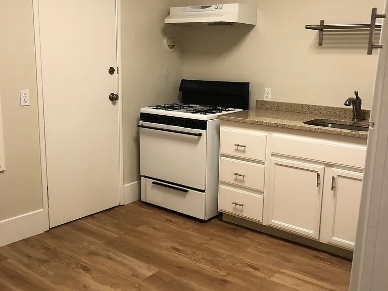 118 E Moltke St #41 — Photo 8