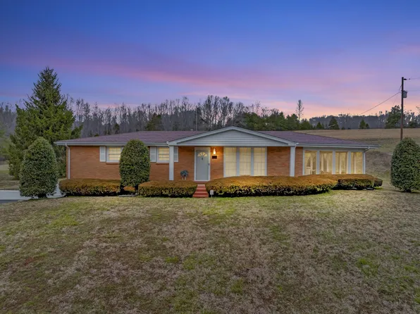2635 New Dry Hollow Rd, Cumberland Furnace, TN 37051