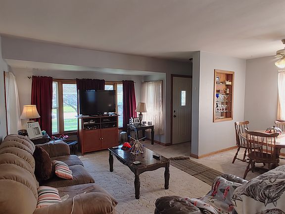 5th image of 632 Wayne Dr