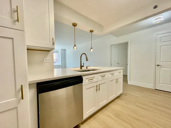 2101 City Place image 8 of 37