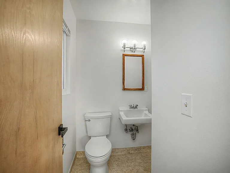 1119 Sunnyhill Ct — Photo 18
