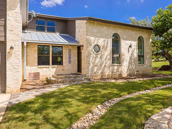 4th image of 32507 Tierra Robles Drive