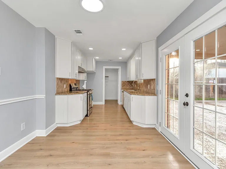 21635 Sandystone Ln — Photo 15