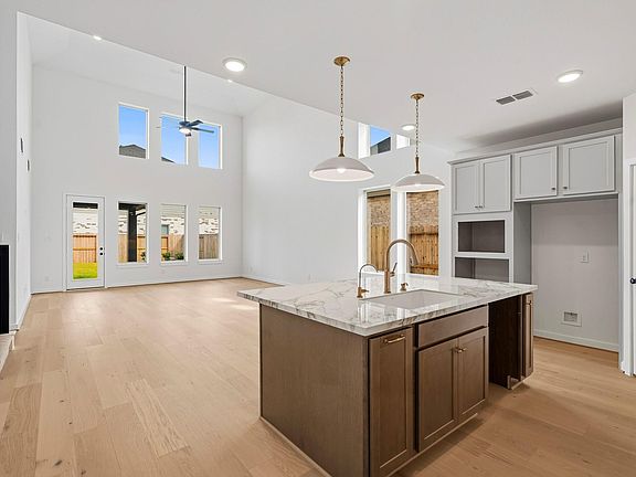 5th image of 4510 Sunny Hazel Ln