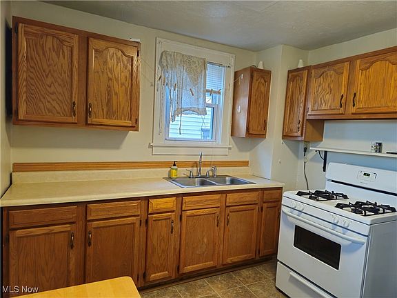 2nd image of 2024-2026 Oregon Ave