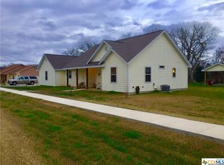 120 Ladybug Ln, Martindale, TX 78655