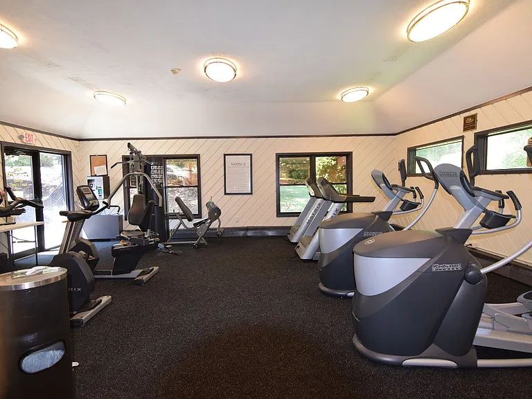 Kings Lynne Apts — Photo 12