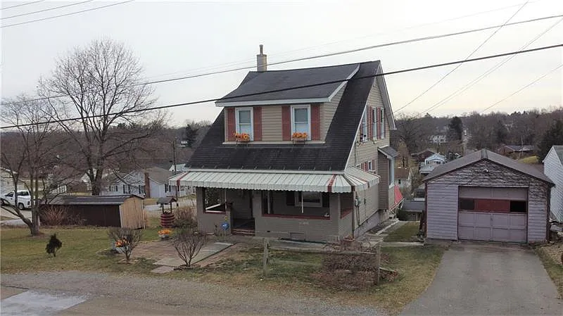 1603 4th St photo 1
