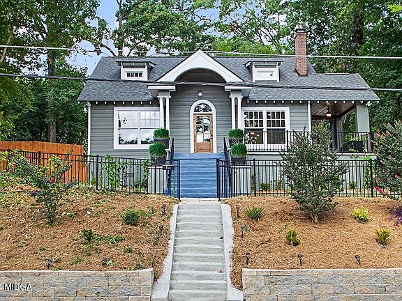 2nd image of 384 Buford Pl