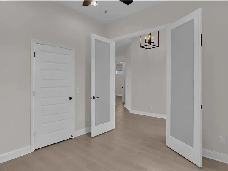 6980 Bentridge Dr — Photo 5