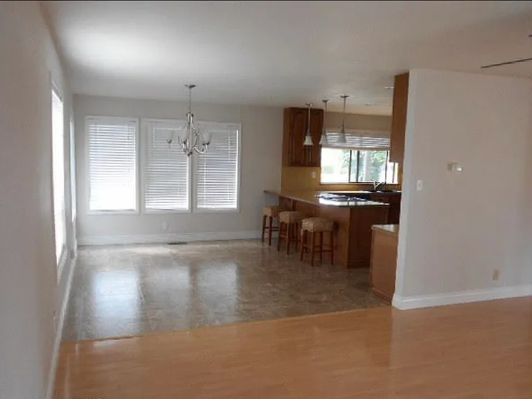 Encina Dr — Photo 21