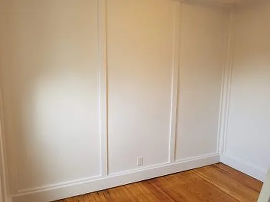 Rented by MCR Realty | media 16