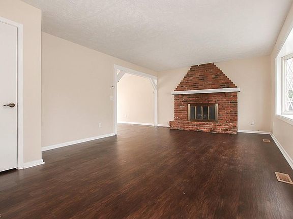 4th image of 1007 E 332nd St