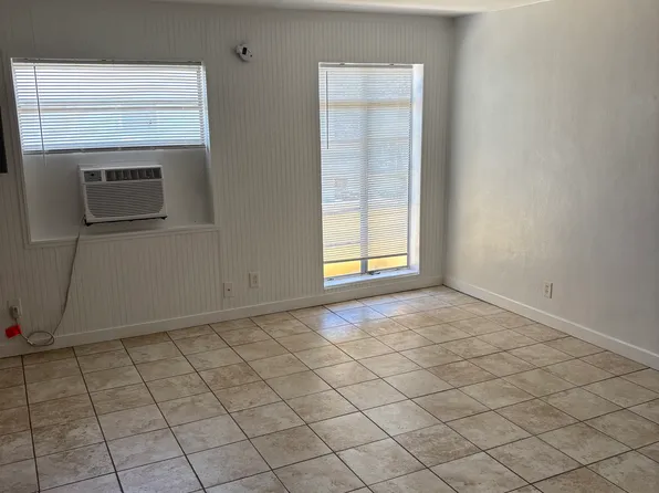 820 2nd St N APT 7, Jacksonville Beach, FL 32250