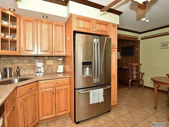 4th image of 304 Barwick Blvd