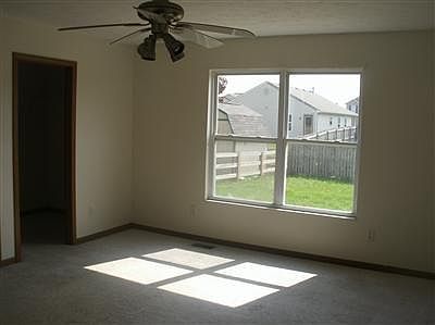 4th image of 926 Leora St