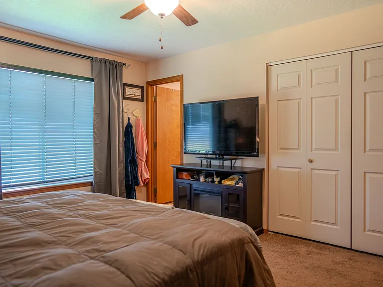 3925 N Graphite Ct — Photo 29